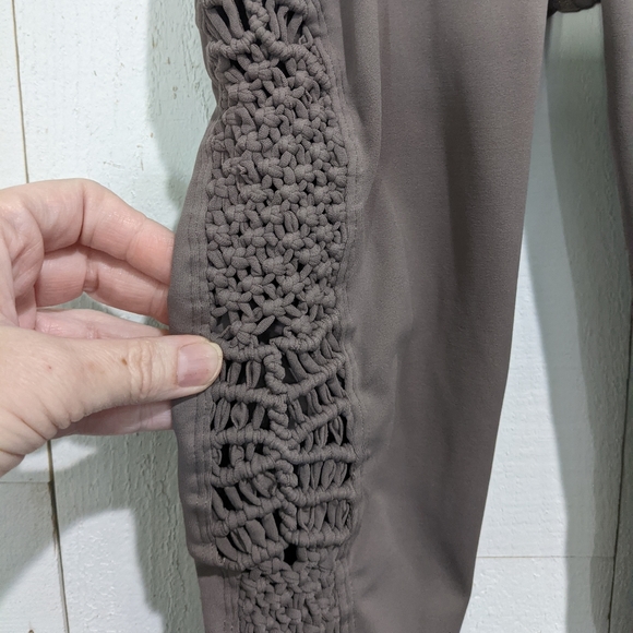 Carbon38 Tanjung Taupe Woven Side Paneled Leggings - Picture 9 of 12